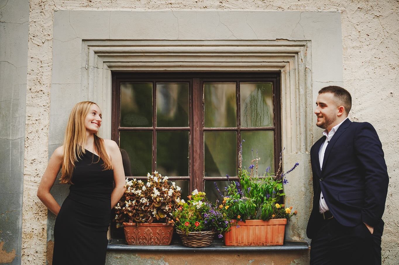 Leonie + Dennis waren G&auml;ste auf einer Hochzeit die ich vor kurzem begleitete. Wir nutzen die Gelegenheit f&uuml;r ein paar h&uuml;bsche Fotos. ❤️ 📷
.
.
.
#lovemyjob #paarshooting #hochzeitsfotografnossen #hochzeit2025 #hochzeitsfotograf #hochze