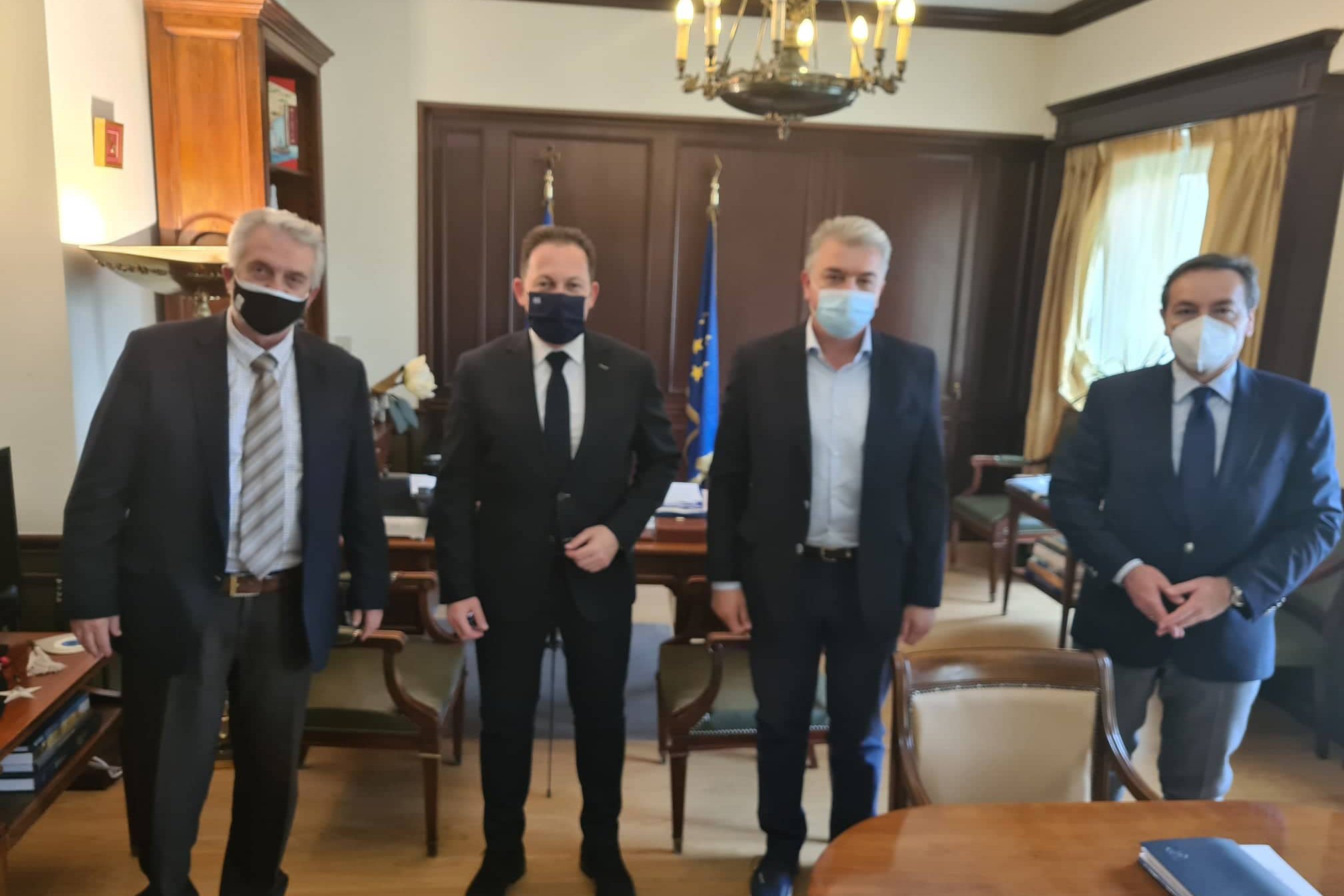 ΣΥΣΚΕΨΗ ΣΤΟ ΥΠΟΥΡΓΕΙΟ ΕΣΩΤΕΡΙΚΩΝ1.jpg