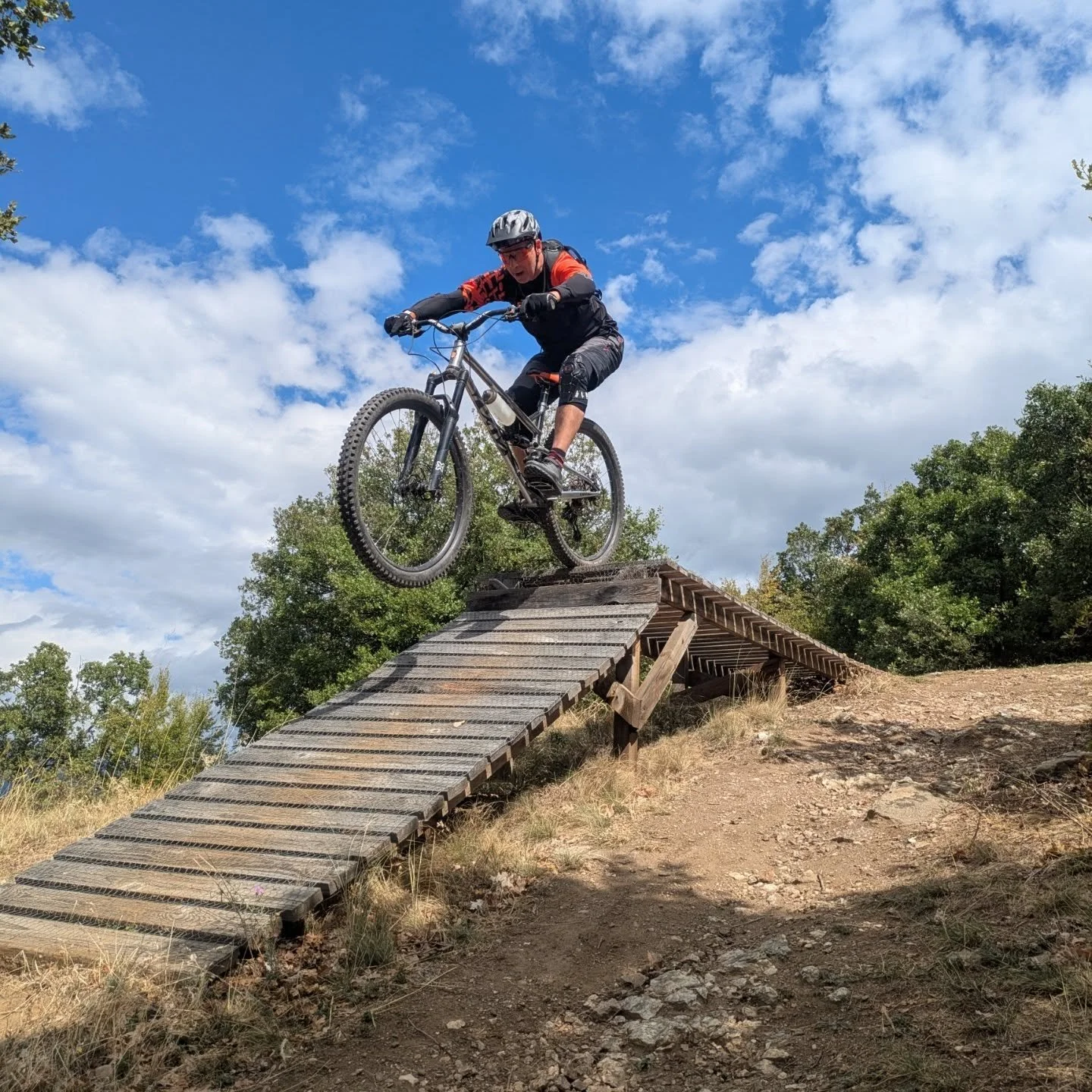 Another awesome week with great company 🤙

Pondering a last minute trip? 🤔 We occasionally have a spare seat in the van and plenty of room in the chalet. Get yourself booked on to meet like minded folk and rip some truly special trails

#outthepark