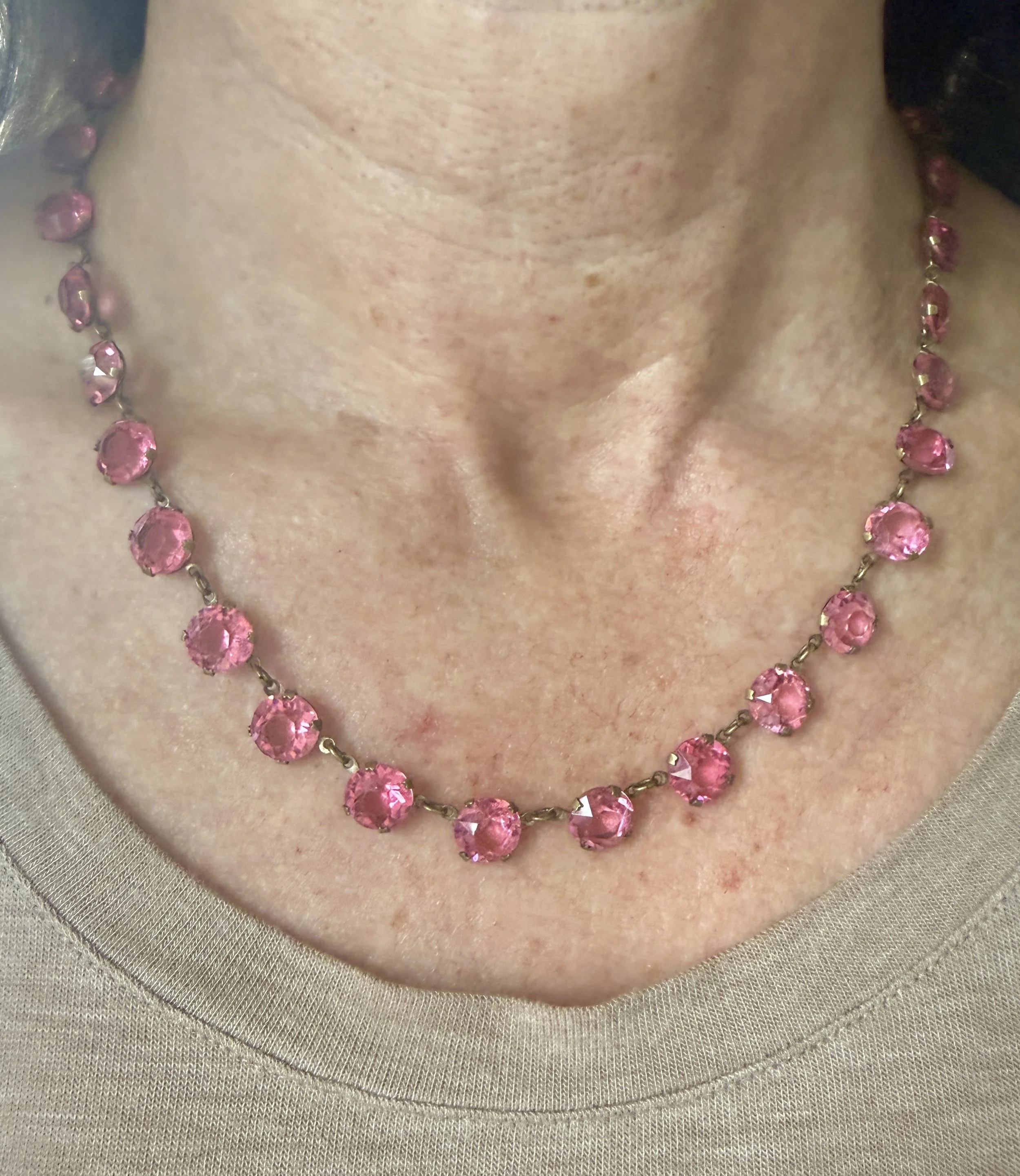 BVL1083-pink-rivière-necklace-worn.jpg