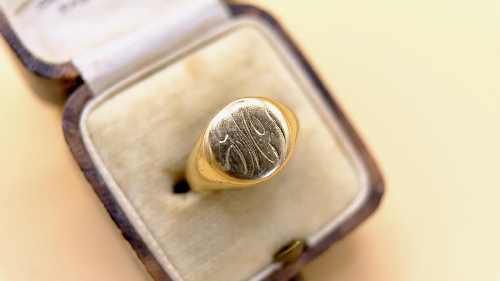 BVL1298-signet-ring.jpg