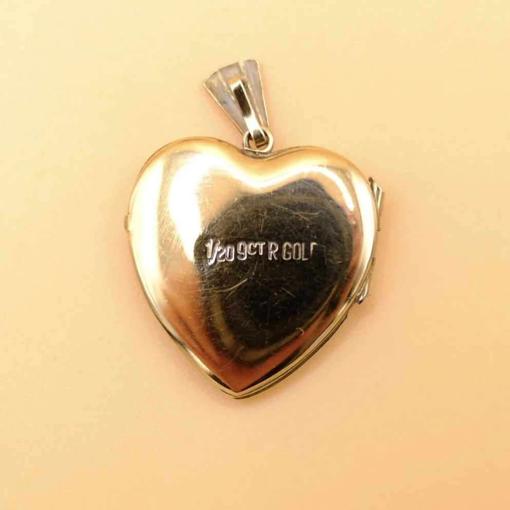 BVL1118-engraved-heart-locket-marks.jpg