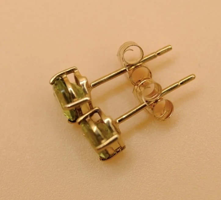 BVL846-peridot-studs-side.jpg