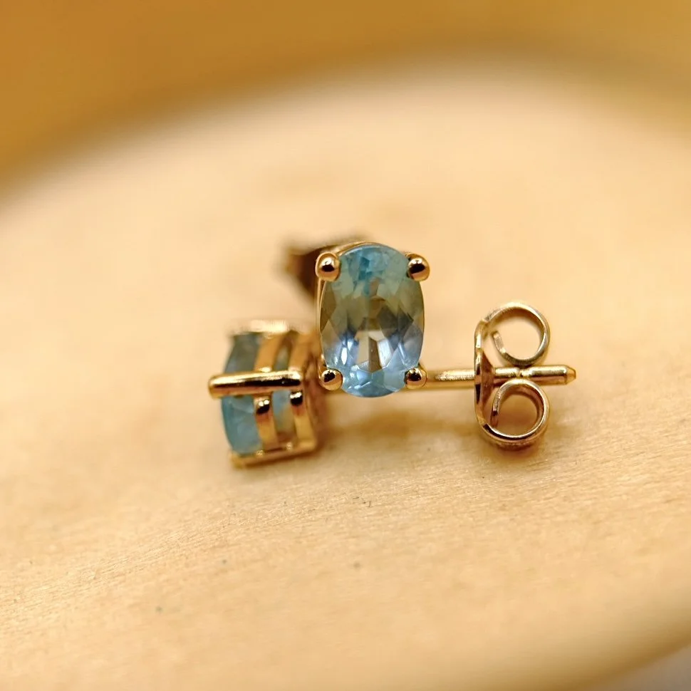 BVL805-light-topaz-studs .jpg