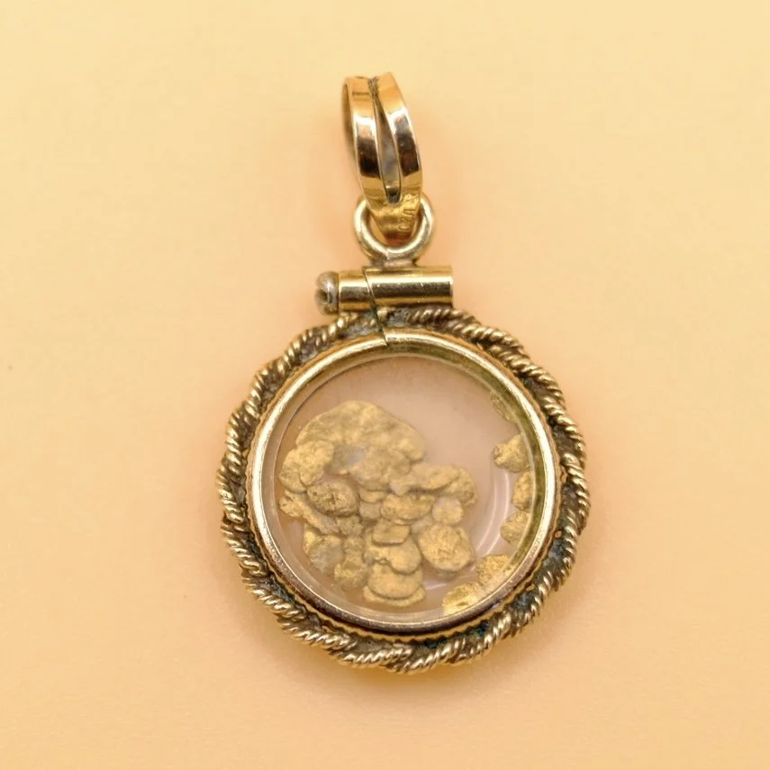 BVL1121-gold-nuggets-locket.jpg
