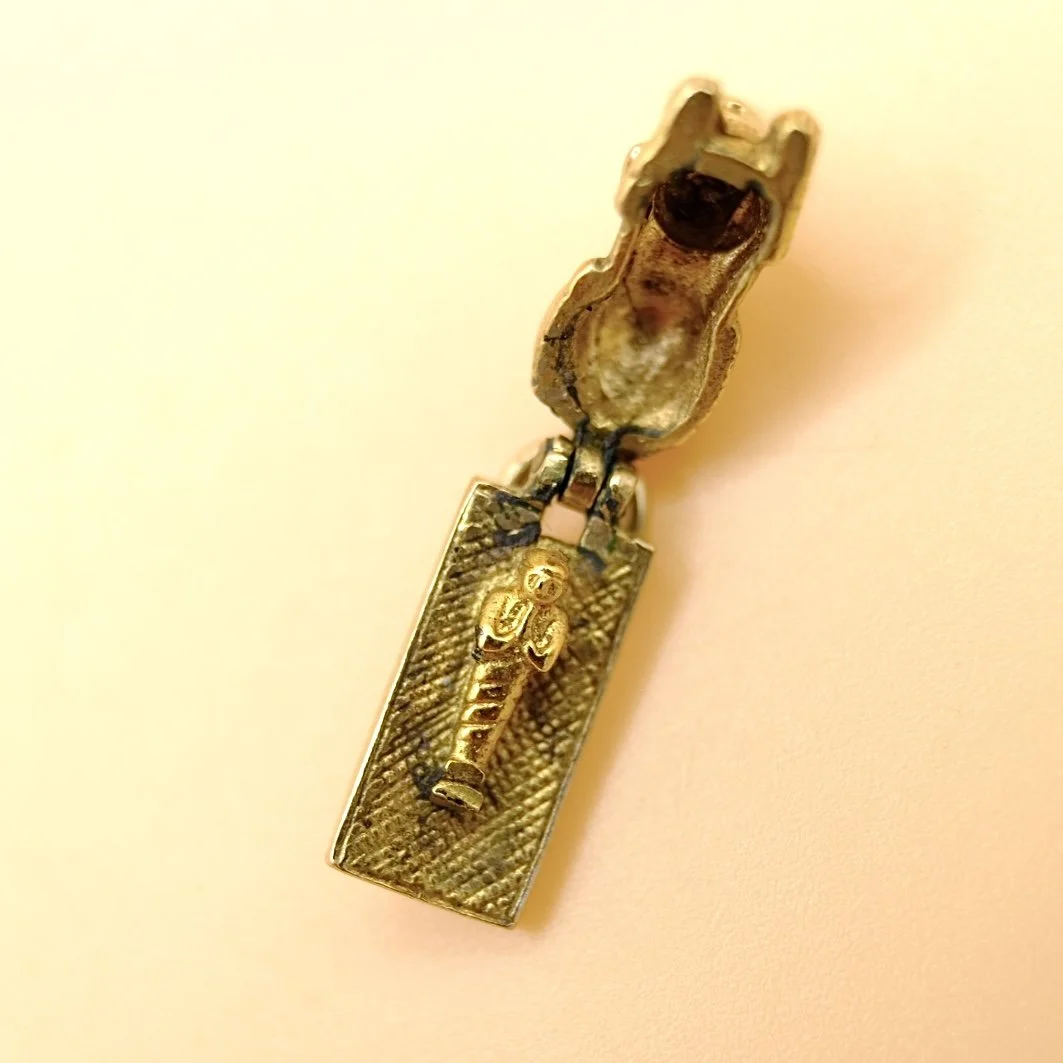BVL1134-gold-sphinx-charm-open.jpg