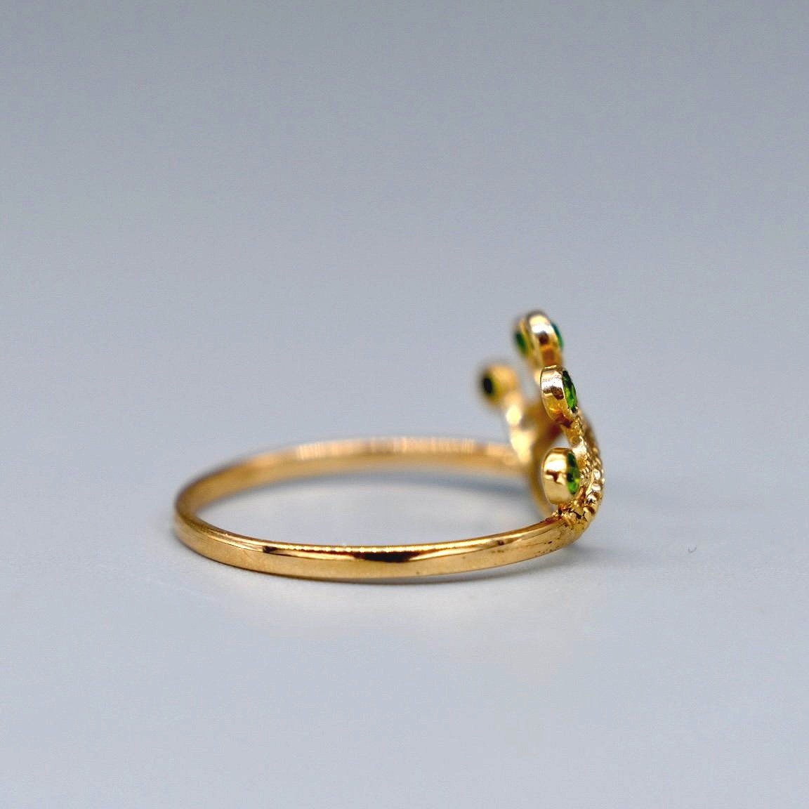 BVL382+demantoid+garnet+crown+side.jpg