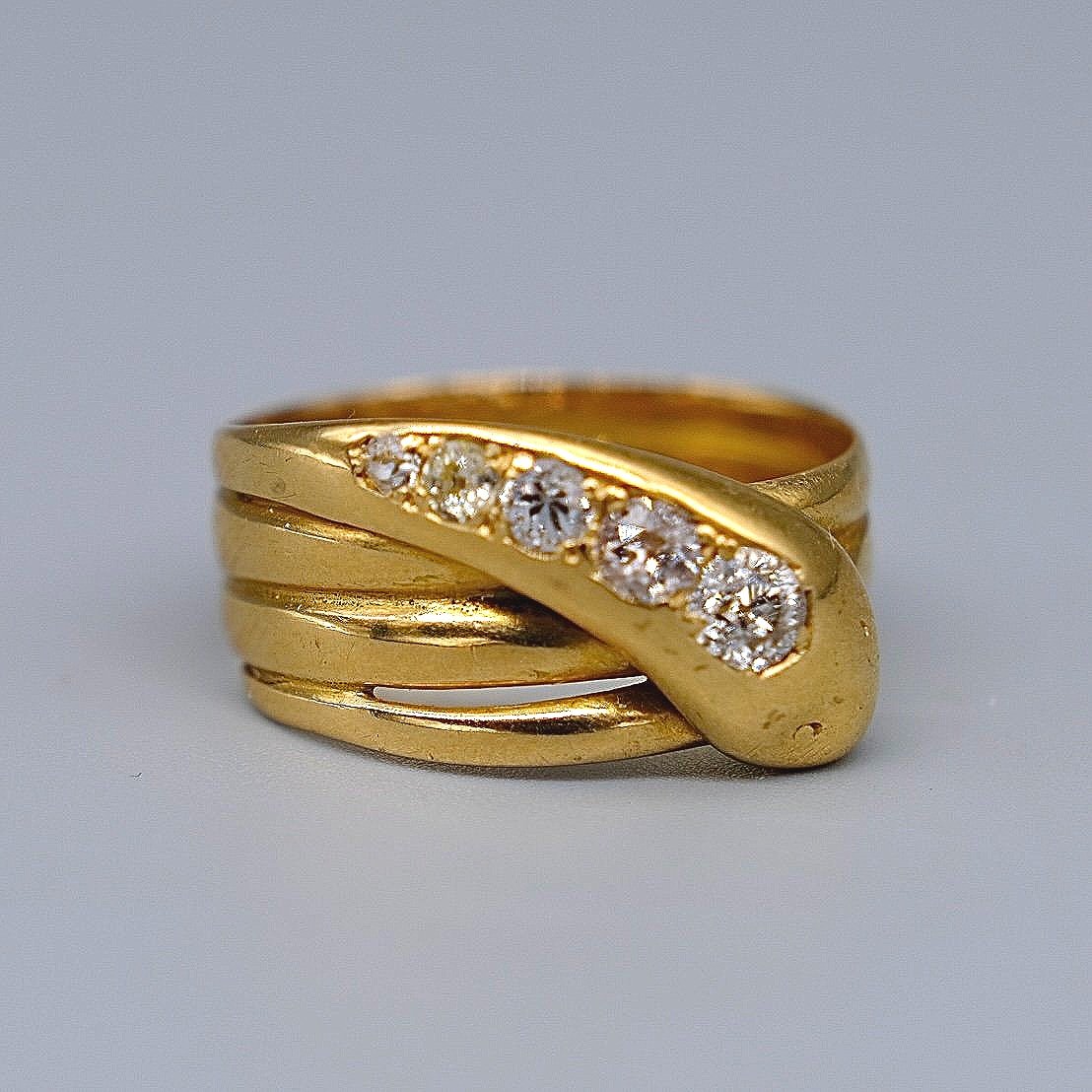 BVL193+diamond+snake+ring+front.jpg