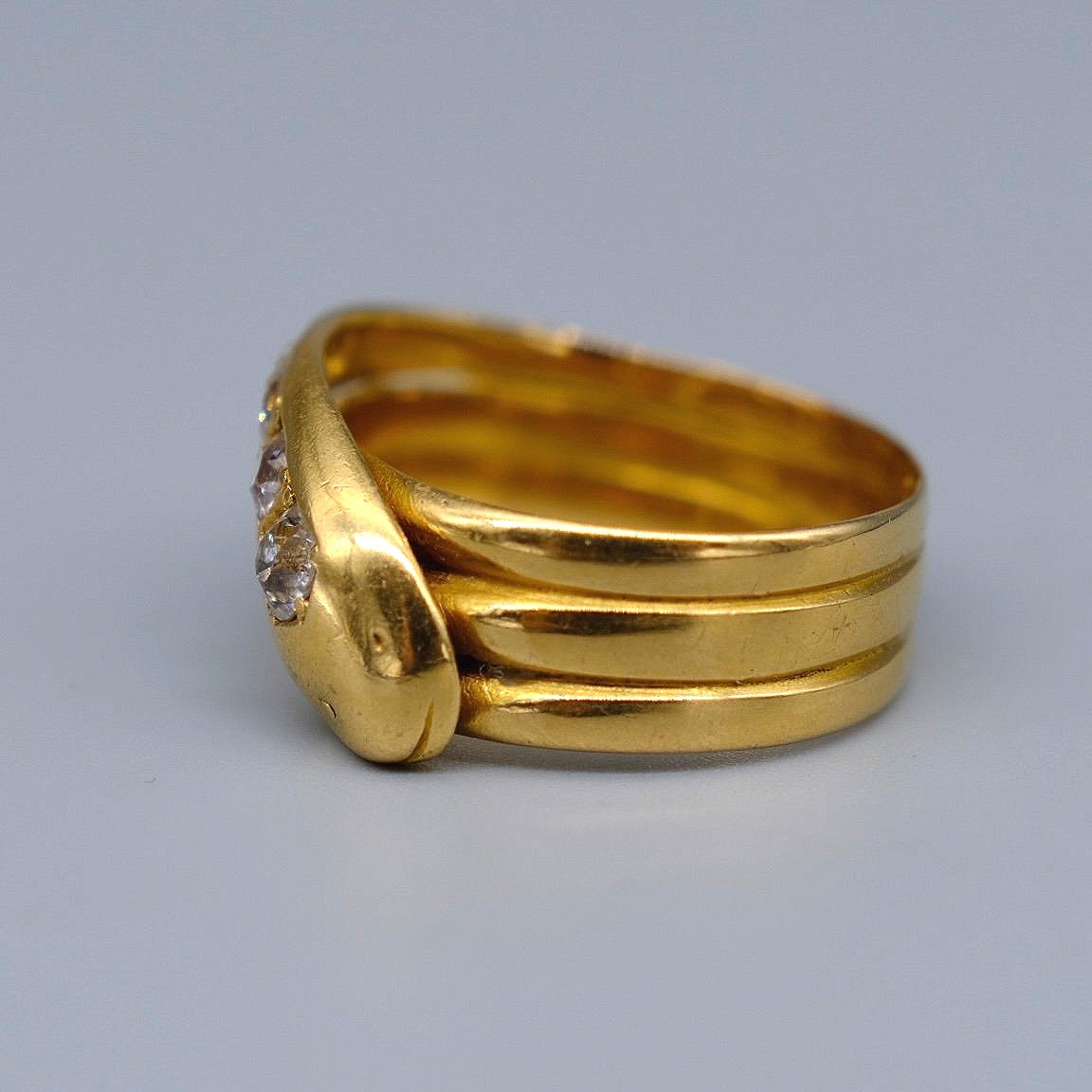 BVL193+diamond+snake+ring+side+.jpg