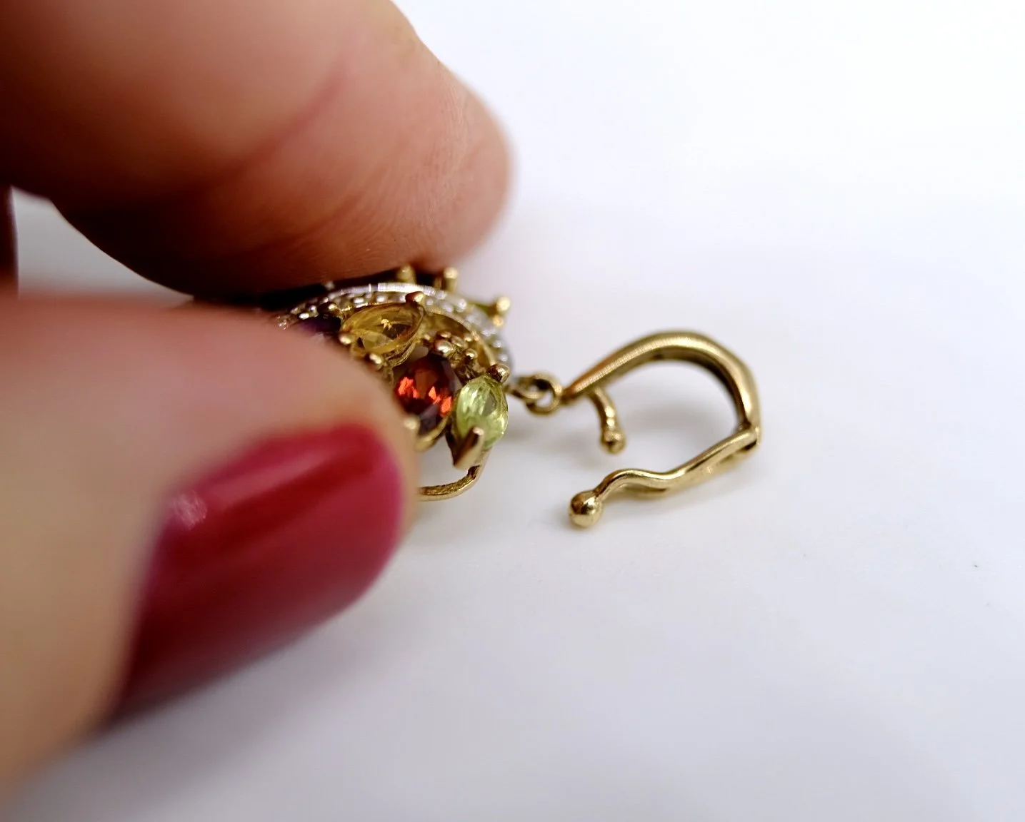 BVL628 multi gem leaf clasp.jpg