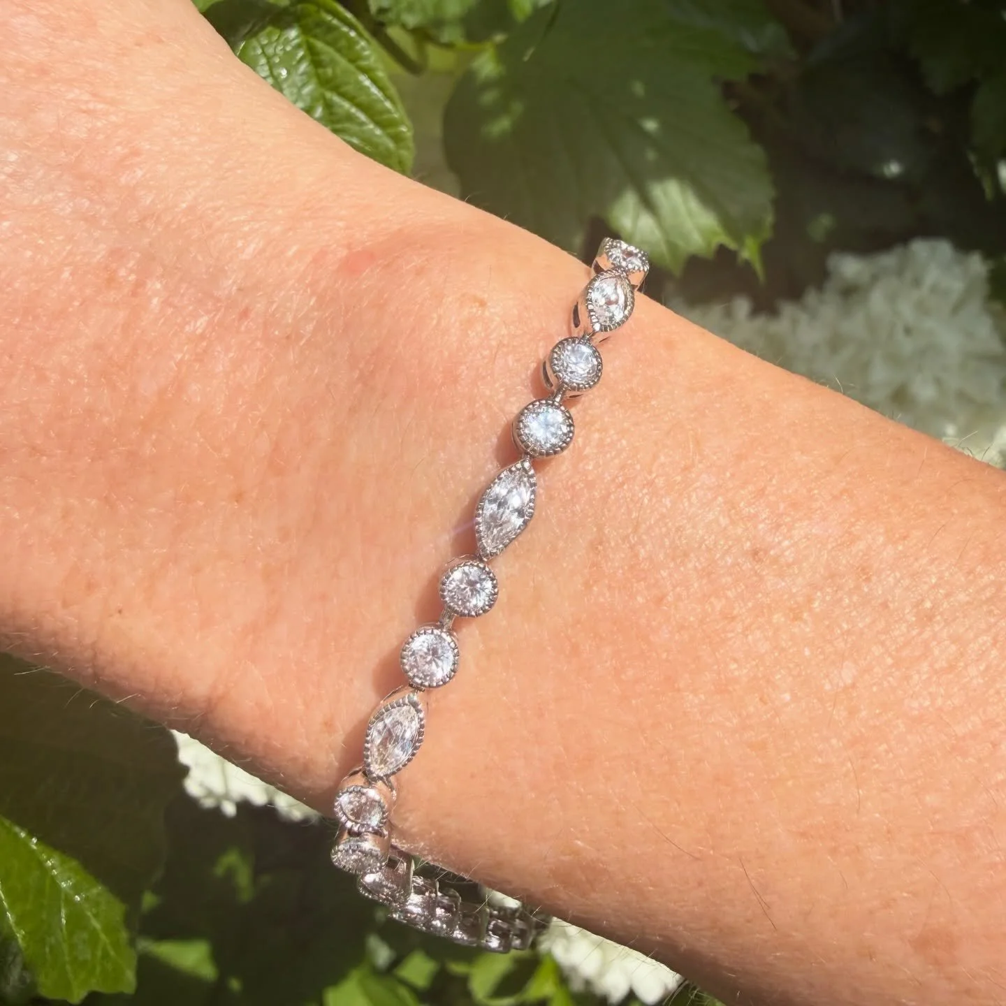 An elegant clear paste tennis bracelet that NO-ONE will guess isn&rsquo;t real!

Linked above in stories and coming to @saladdaysmarketlondon xx