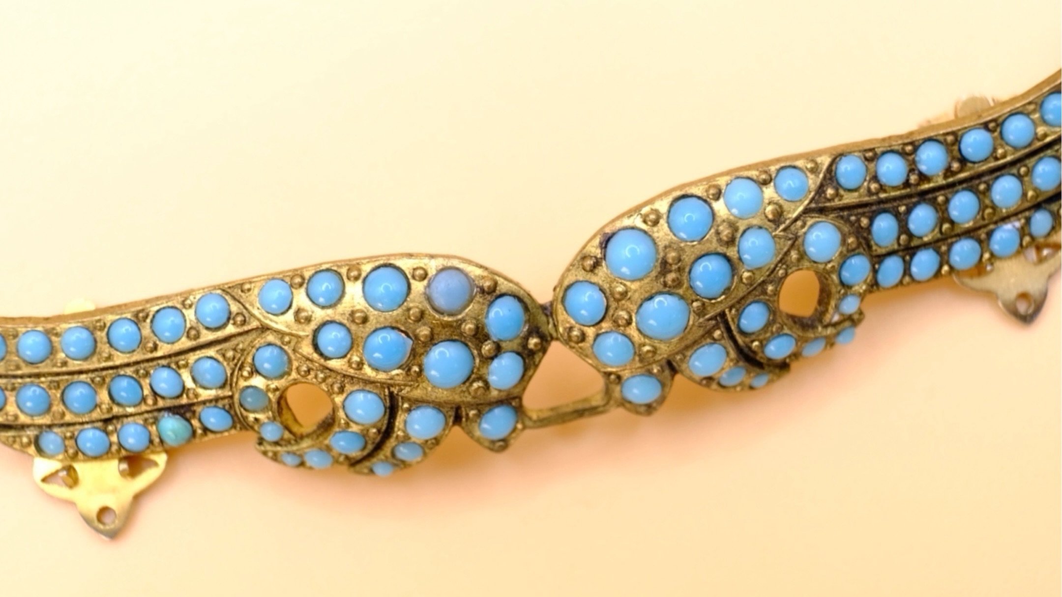 &ldquo;A certain blue enters your soul&rdquo; 
Henri Matisse

#bluejewellery #turquoisejewellery #antiqueturquoise 

🩵💙🩵💙🩵