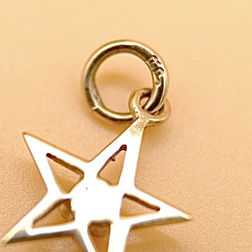 BVL1034-diamond-star-hallmarks2.jpg