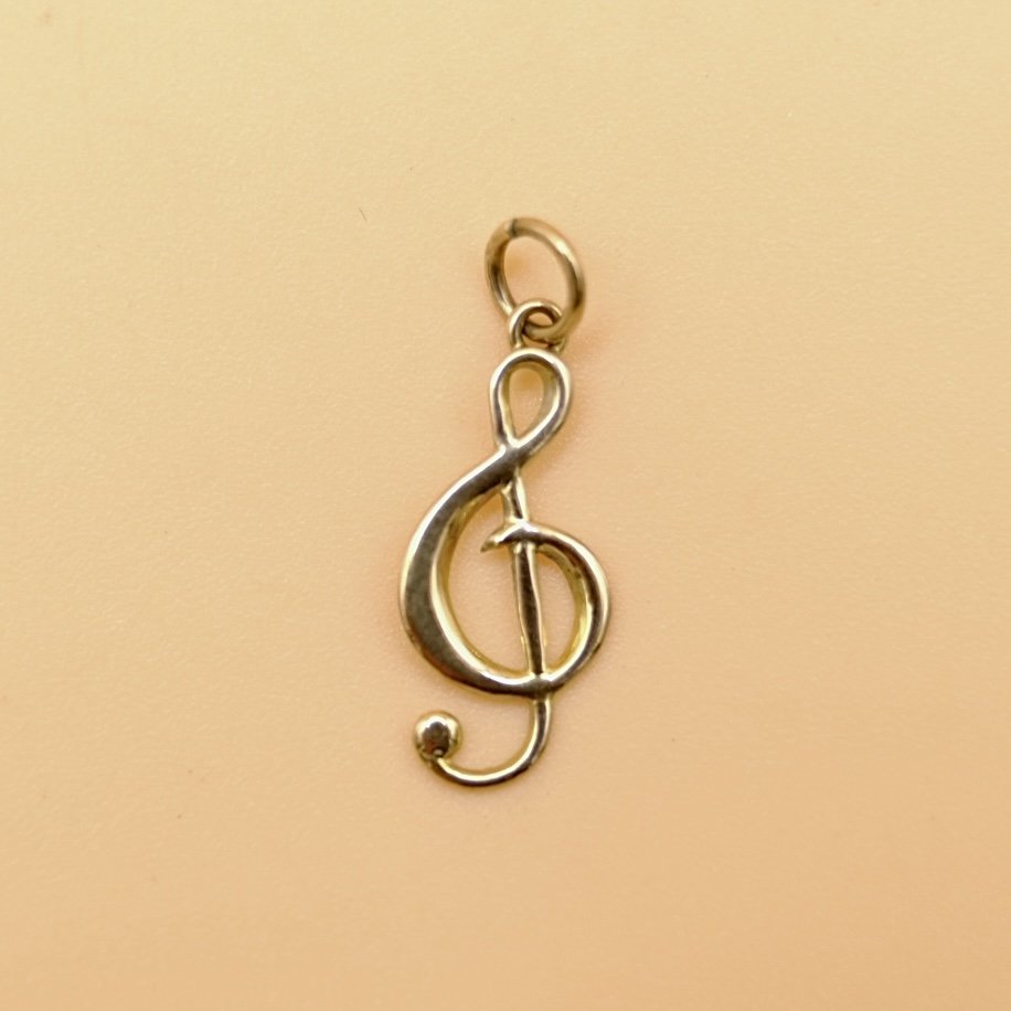 BVL999-9ct-treble-clef-charm.jpg