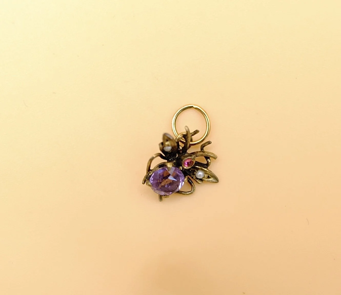 BVL940-amethyst-fly-pendant.jpg