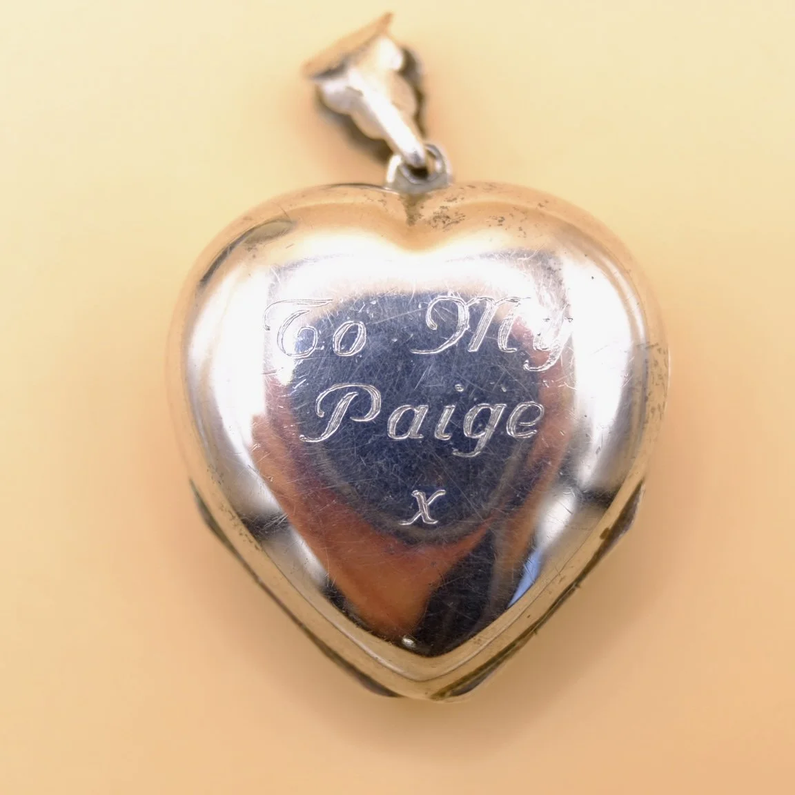 BVL919-silver-double-heart-locket.jpg