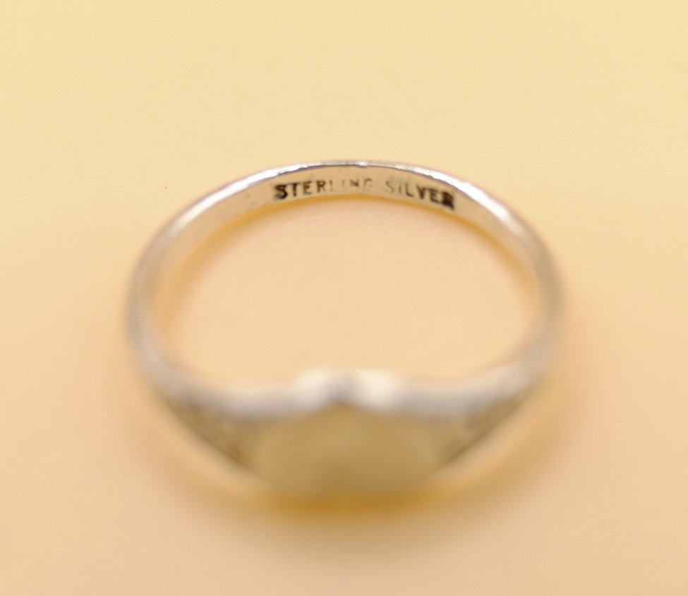 BVL1155-silver-heart-ring-marks.jpg