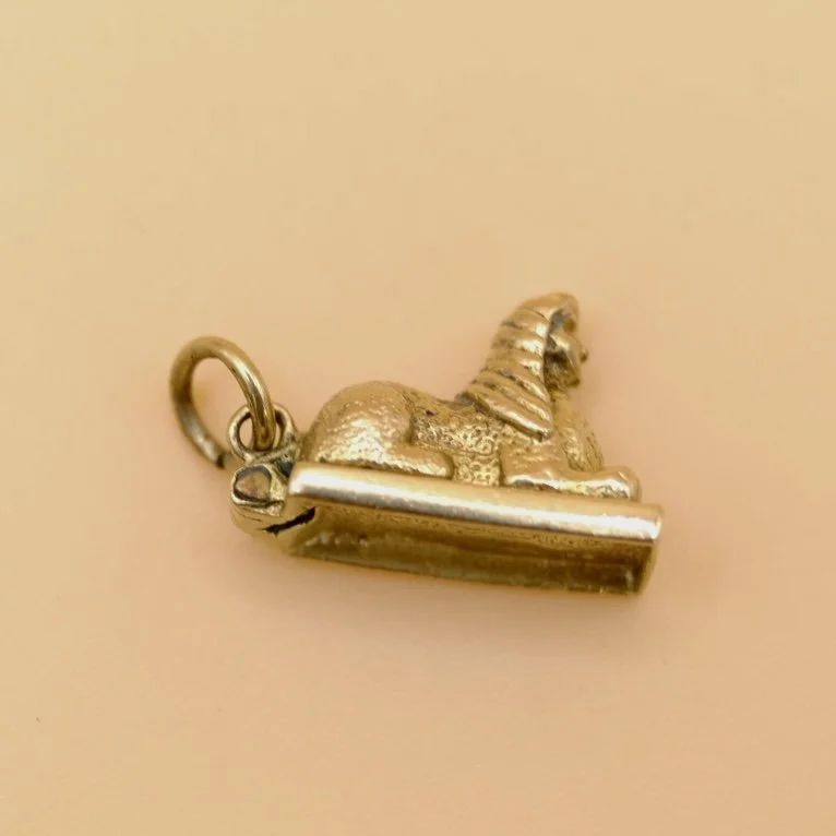 BVL1134-gold-sphinx-charm.jpg