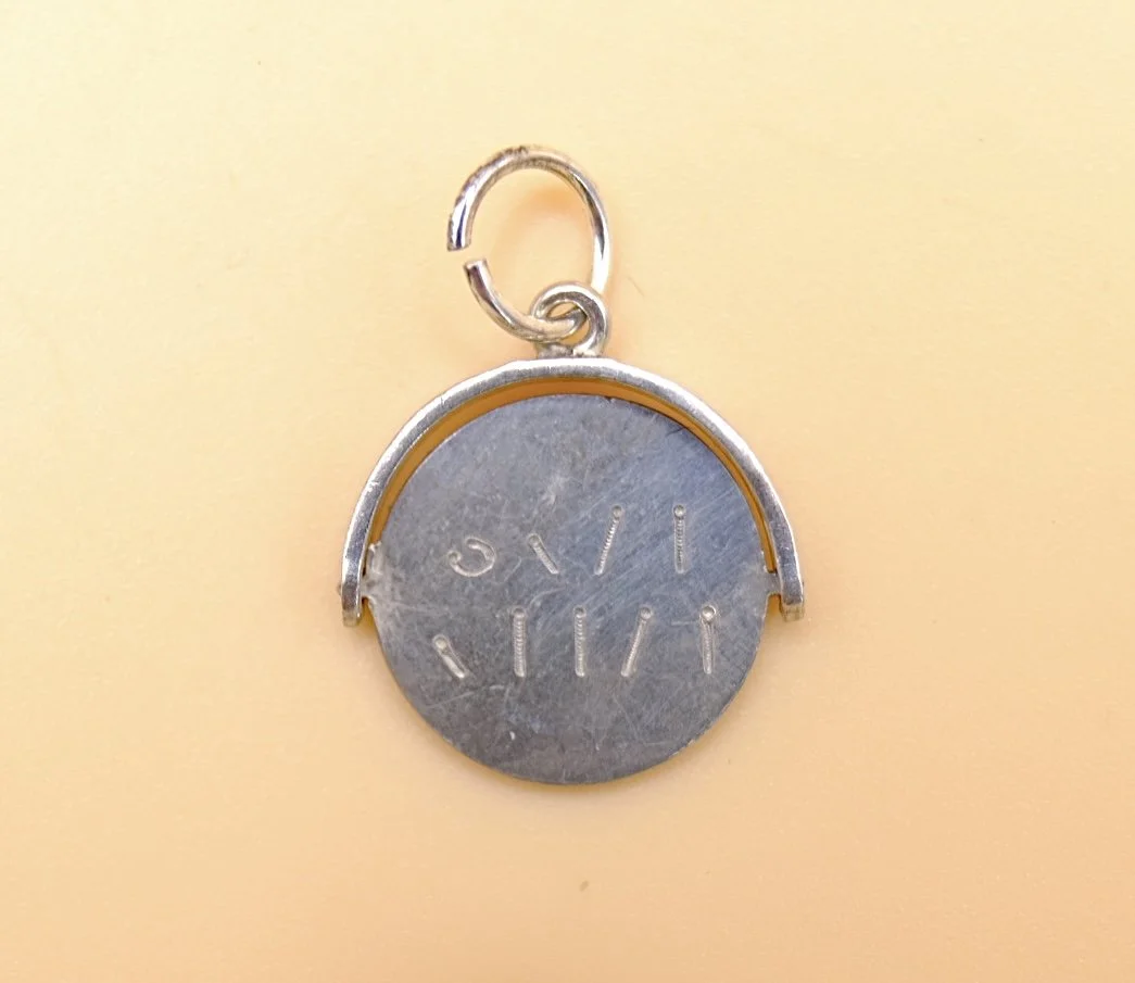 BVL1108-silver-happy-days-spinning-pendant.jpg