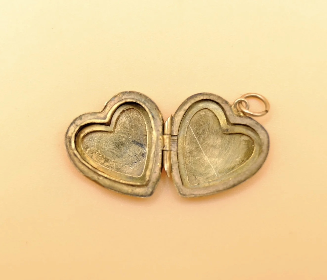 BVL1237-engraved-heart-locket-open.jpg