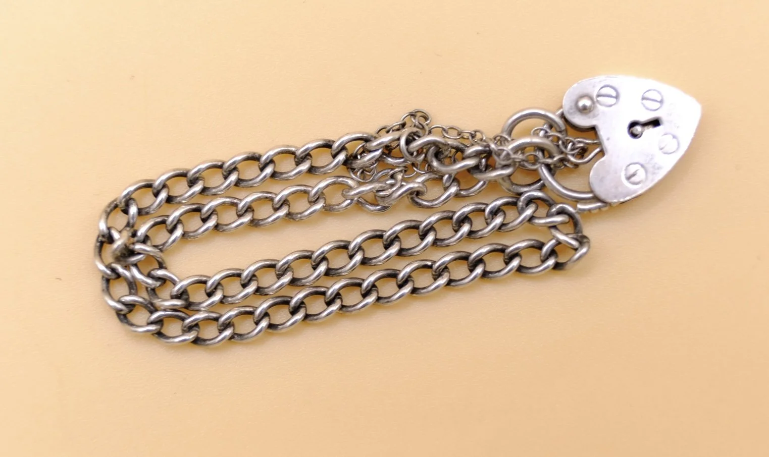 BVL1015-silver-padlock-bracelet.jpg