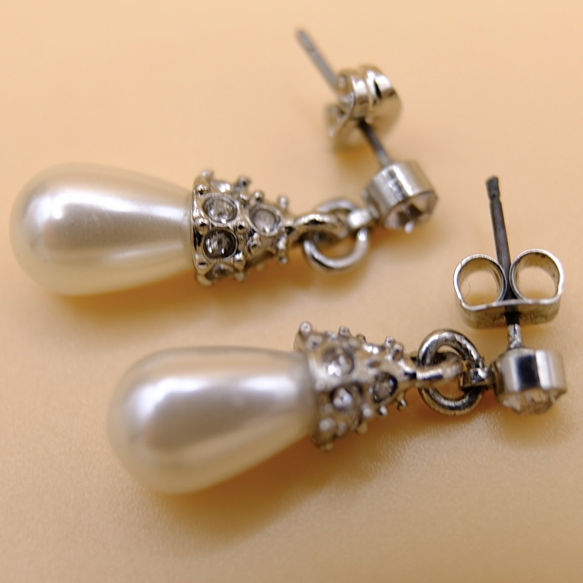 BVL834-paste-pearl-drops.jpg