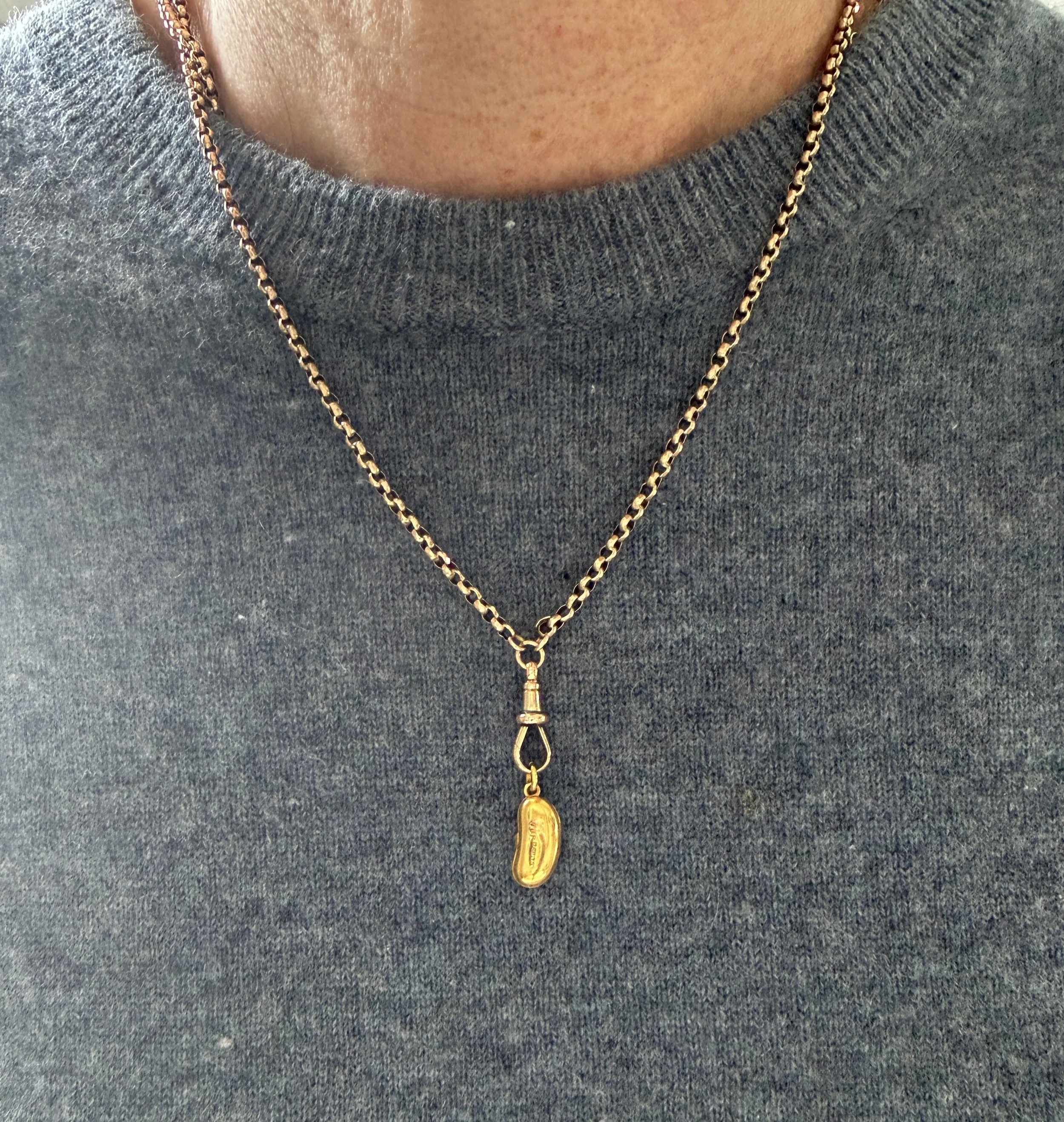 BVL1157-gold-bean-pendant-worn.jpg