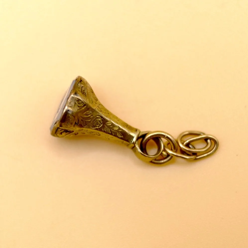 BVL1301-dove-seal-side.jpg
