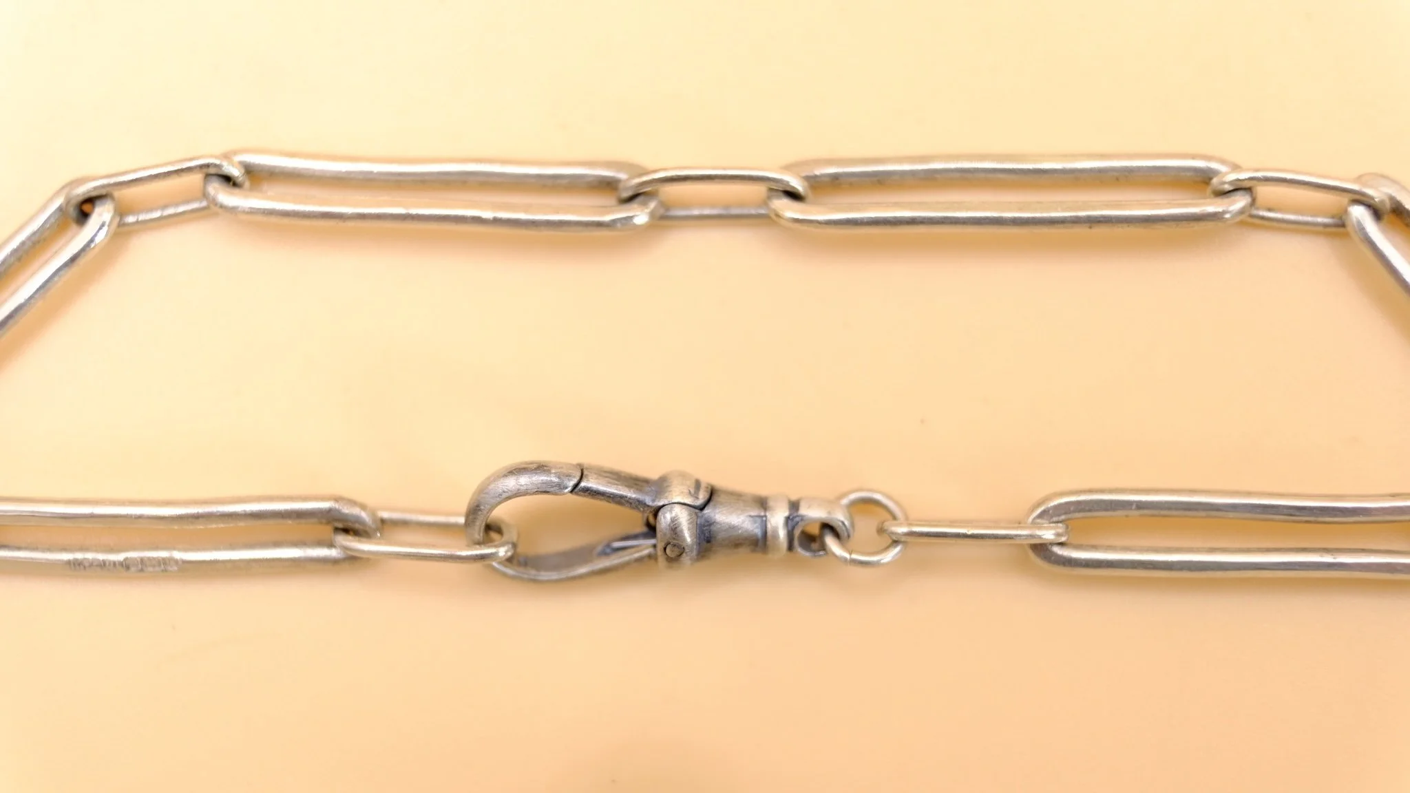 BVL1191-silver-paperclip-bracelet-detail.jpg