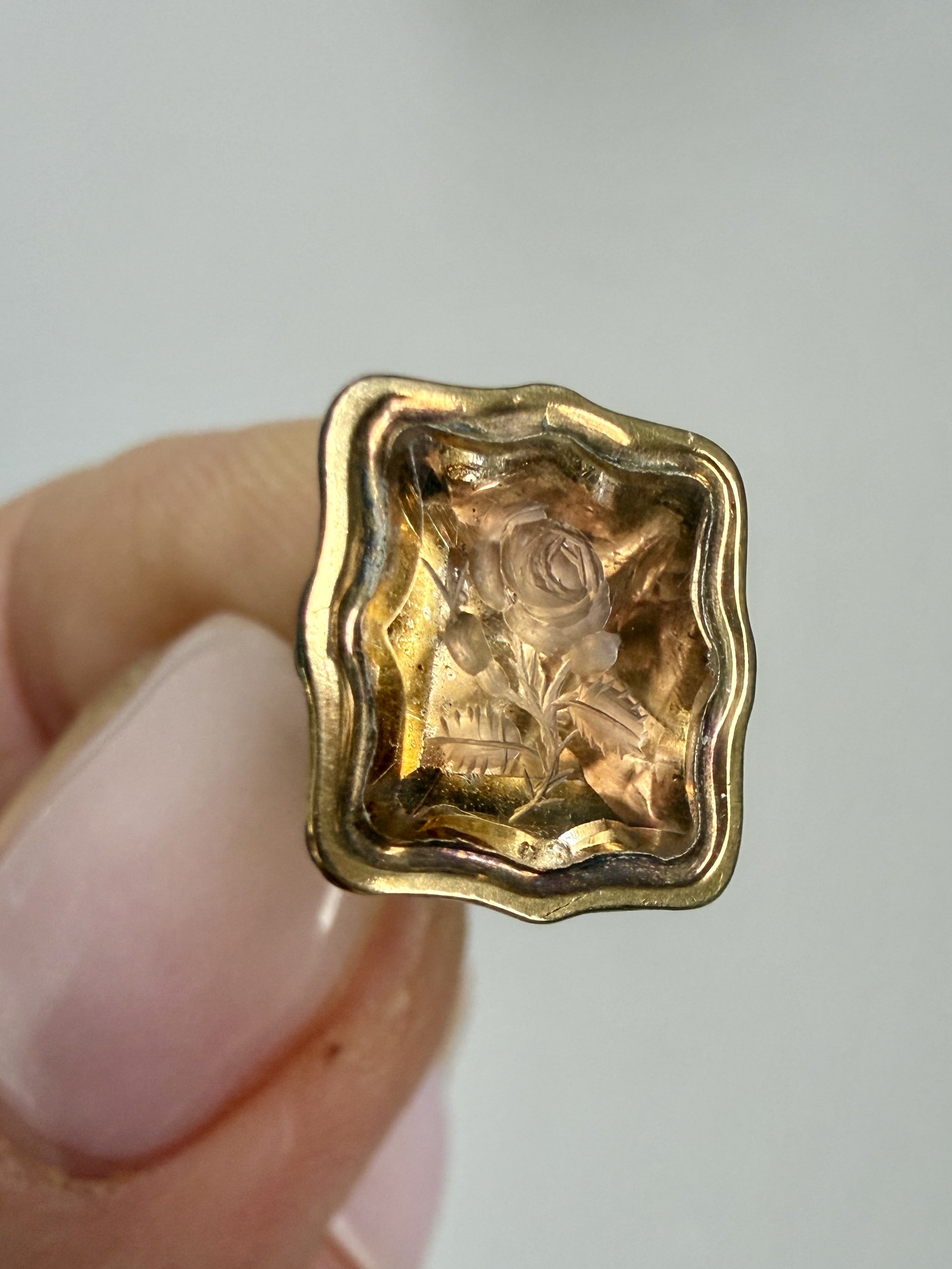 BVL1052-rose-seal.jpg