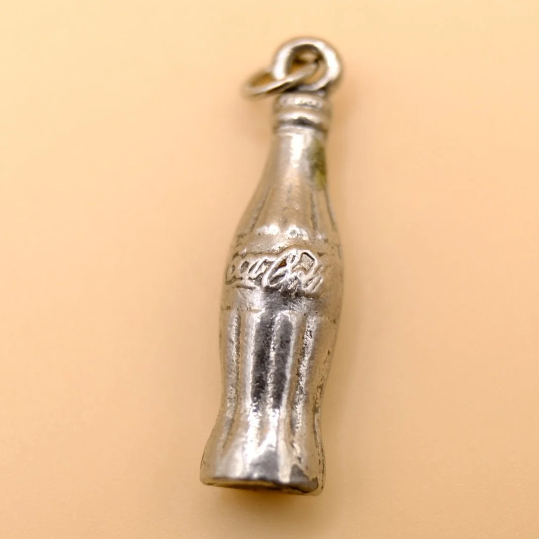 BVL1017-silver-cola-bottle-pendant-back.jpg