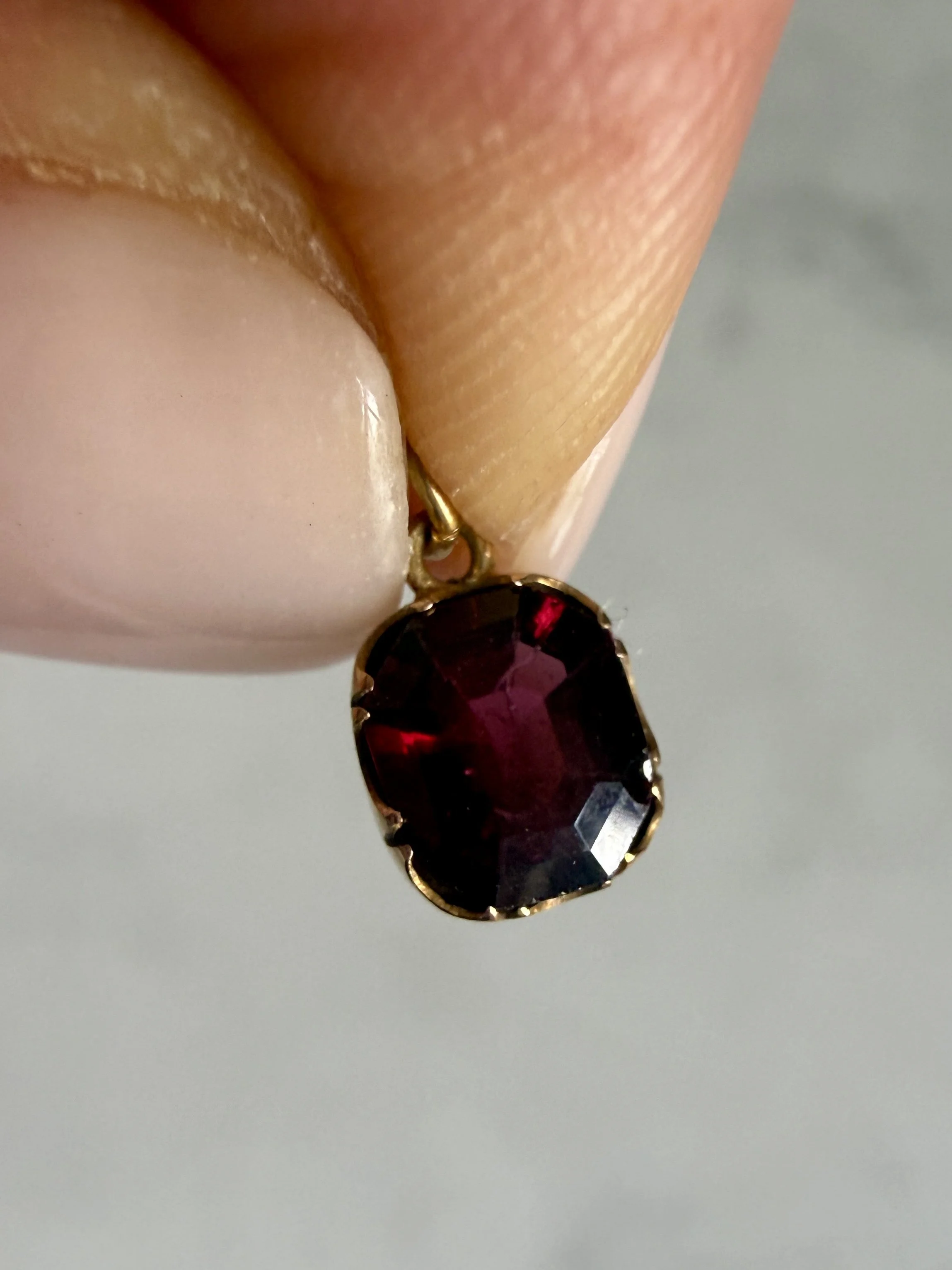 BVL1050-garnet-pendant-held2.jpg