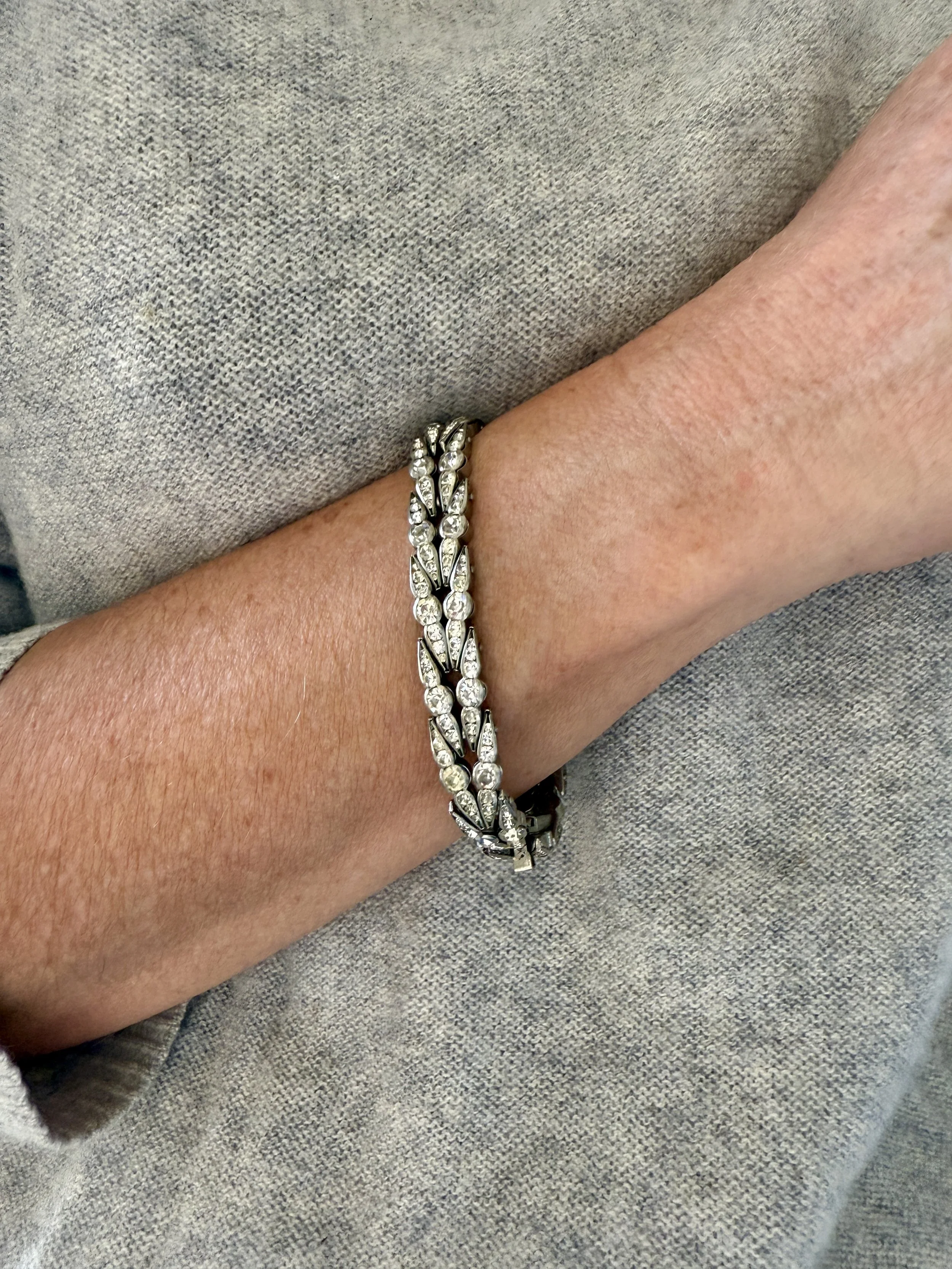 BVL926-Esha-Randel-paste-bracelet-worn.jpg