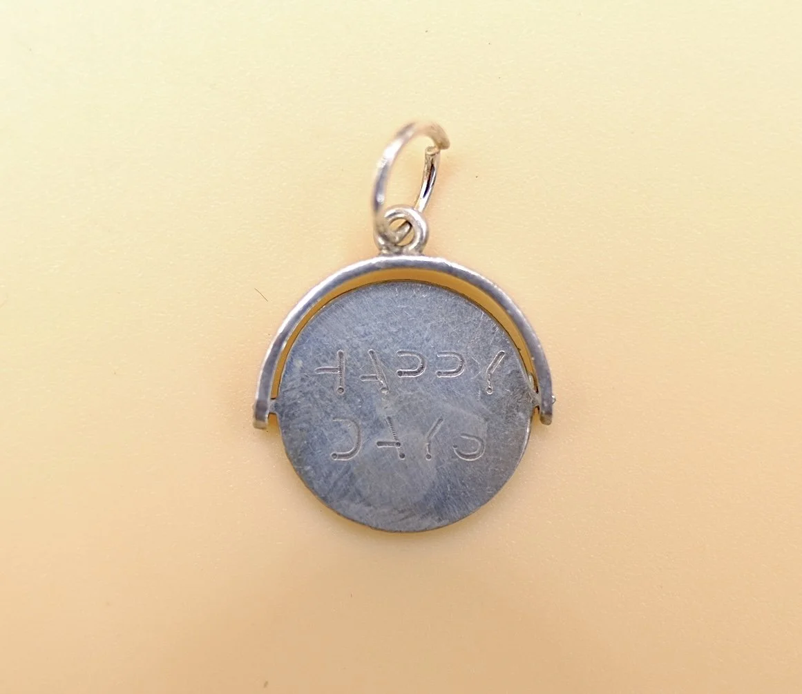 BVL1108-silver-happy-days-spinning-pendant-back.jpg