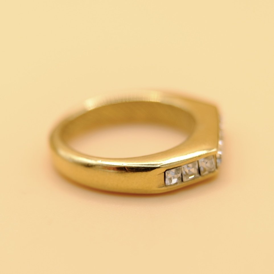 BVL1206-paste-half-eternity-ring-side2.jpg