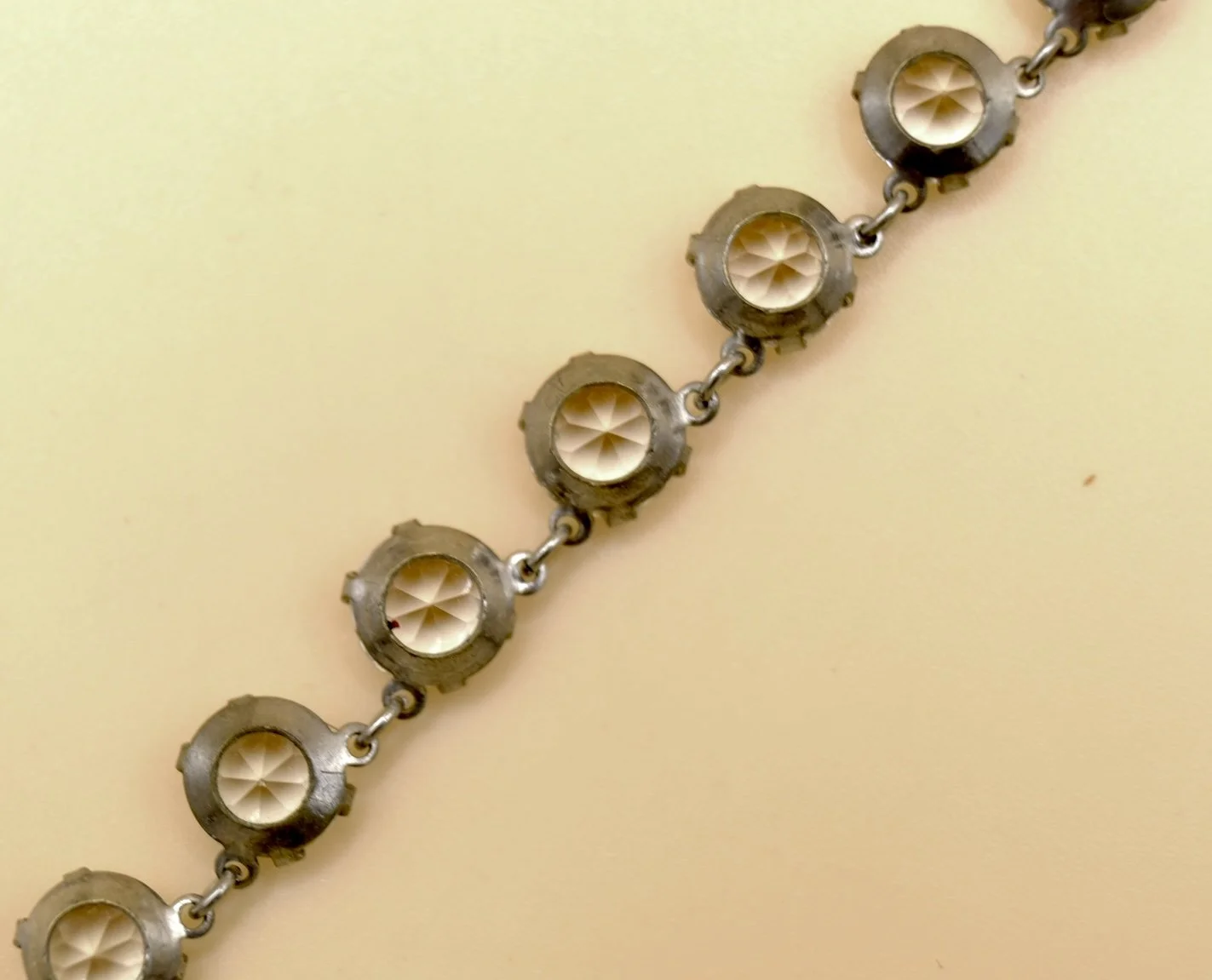 BVL1084-clear-paste-rivière-necklace-back.jpg