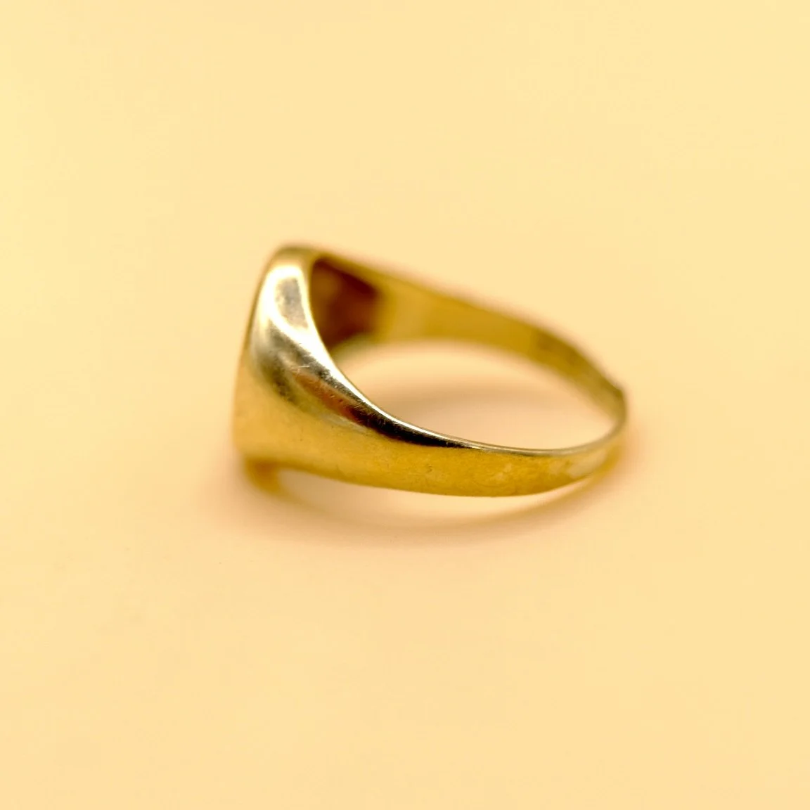 BVL1298-signet-ring-side 2.jpg