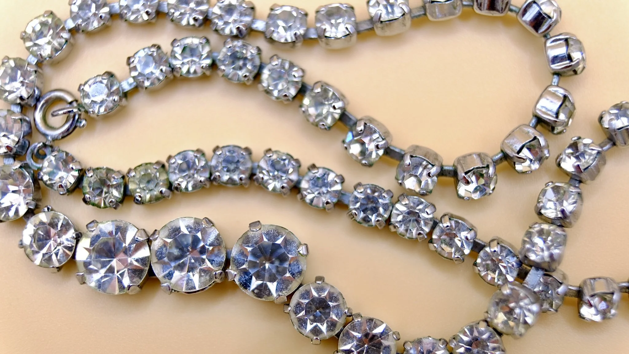 BVL876-clear-paste-rivière-necklace .jpg