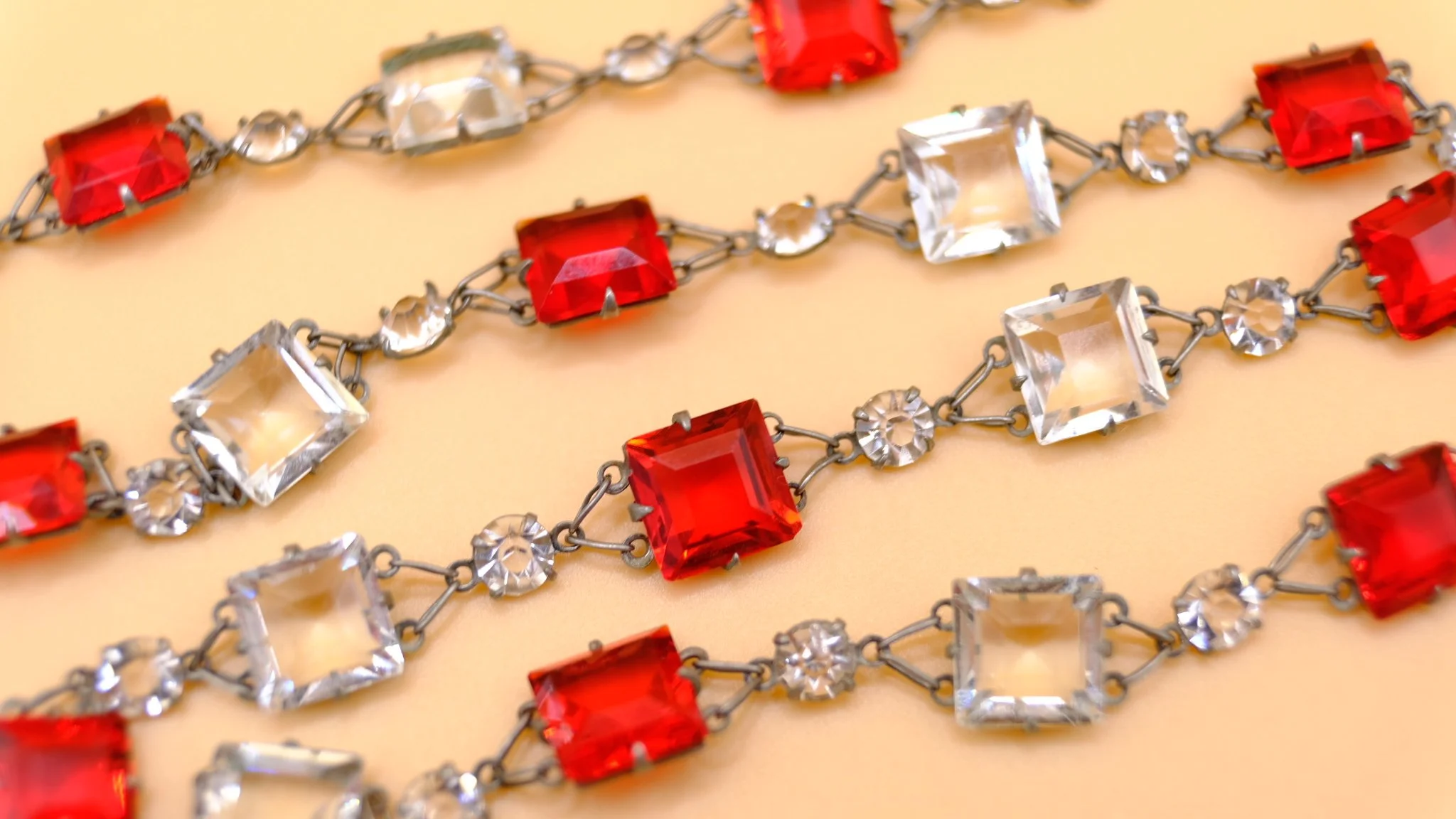 BVL1032-red-clear-rivière-necklace-detail.JPG