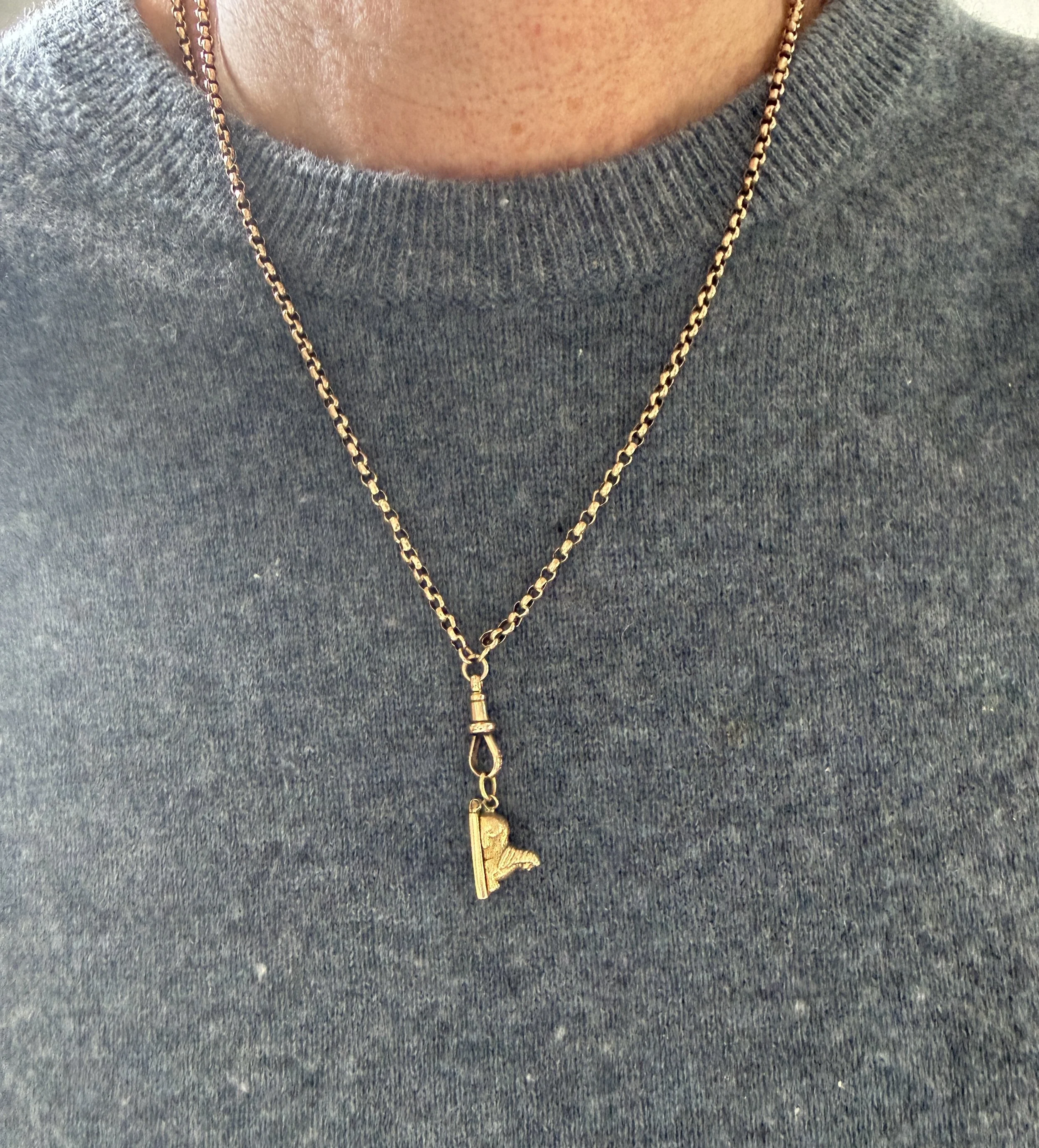 BVL1134-gold-sphinx-charm-worn.jpg