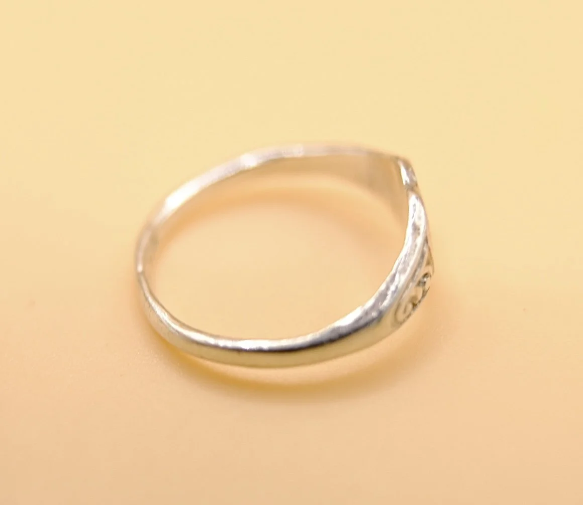 BVL1155-silver-heart-ring-side.jpg