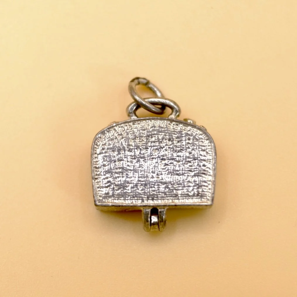 BVL1227-silver-suitcase-locket-back.jpg