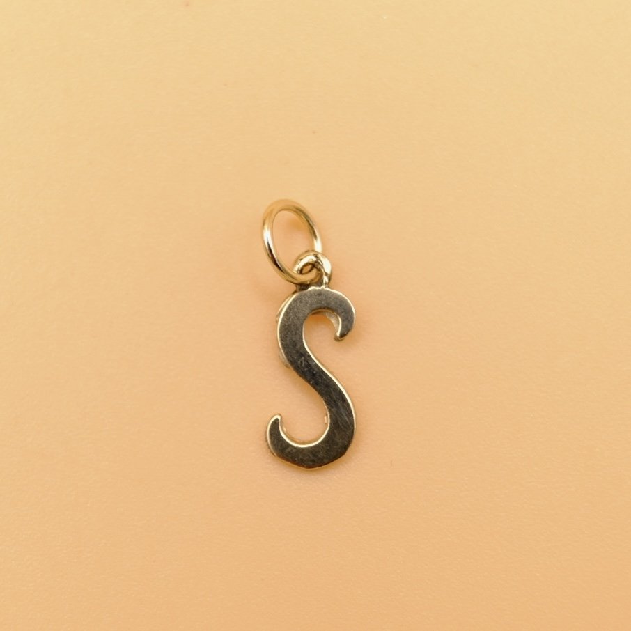 BVL1115-9ct-S-charm.jpg
