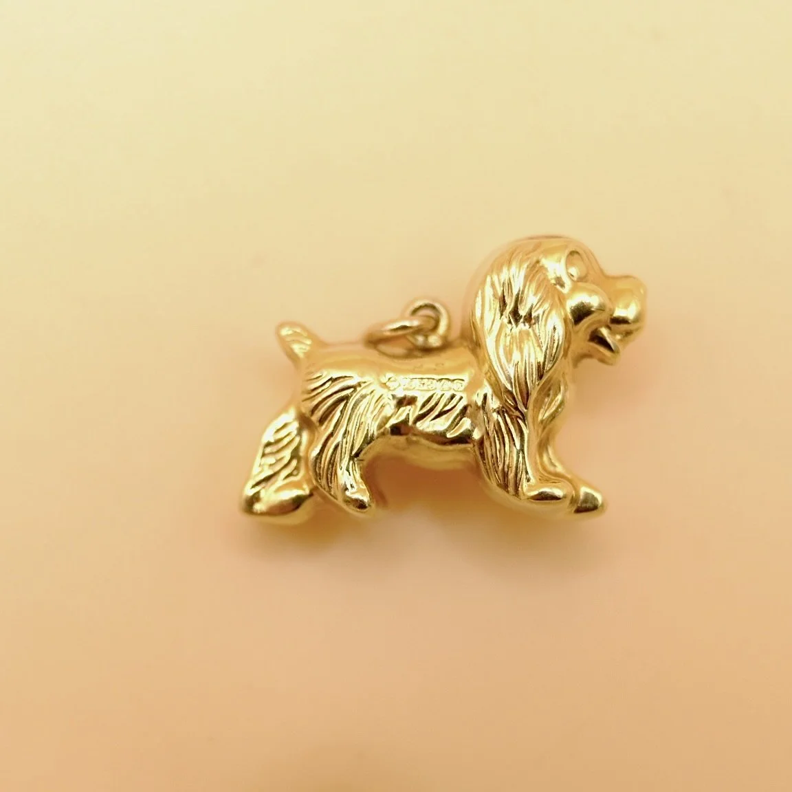 BVL1107-9ct-spaniel-charm-back.jpg
