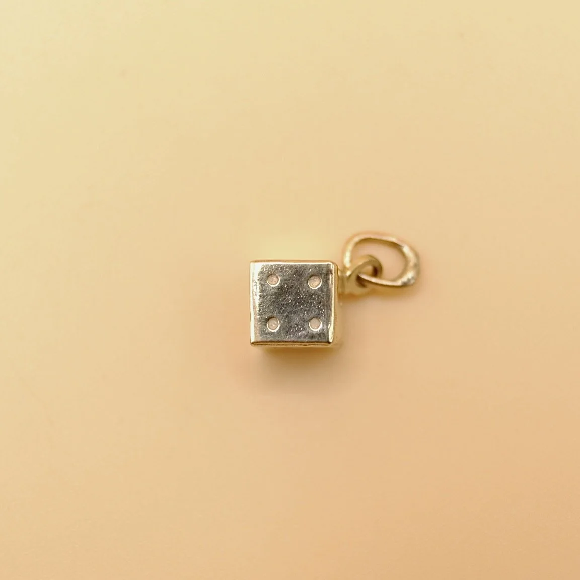 BVL1056-9ct-dice-charm.jpg