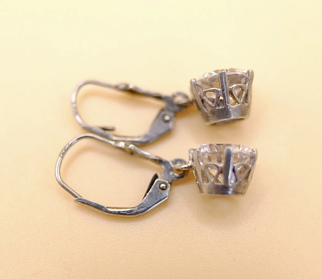 BVL1142-paste-round-drop-earrings-side2.jpg