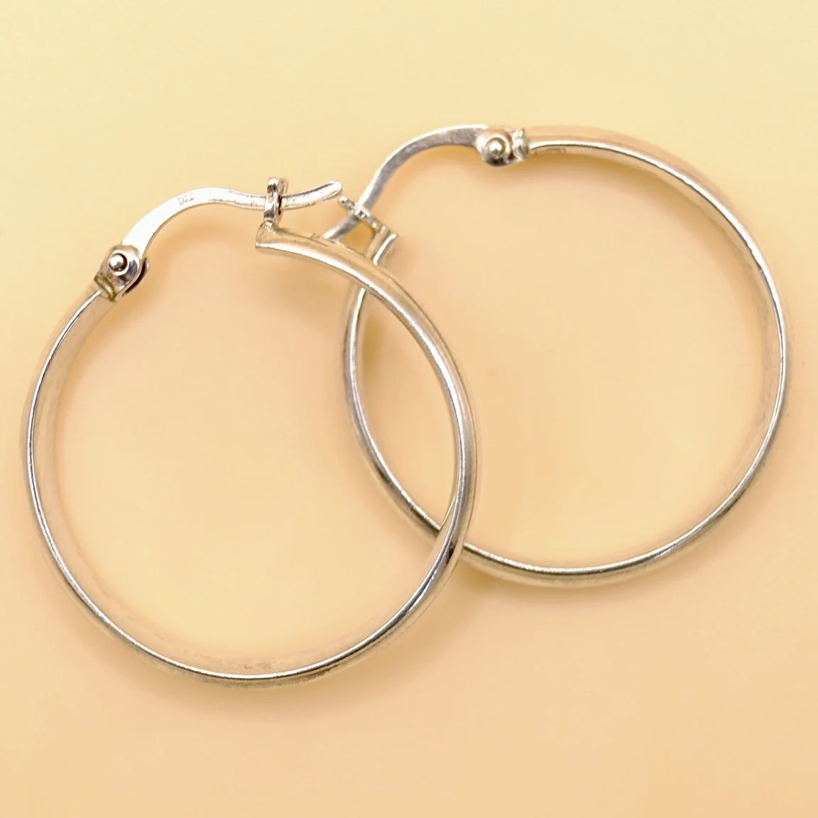 BVL995-silver-hoop-earrings.jpg