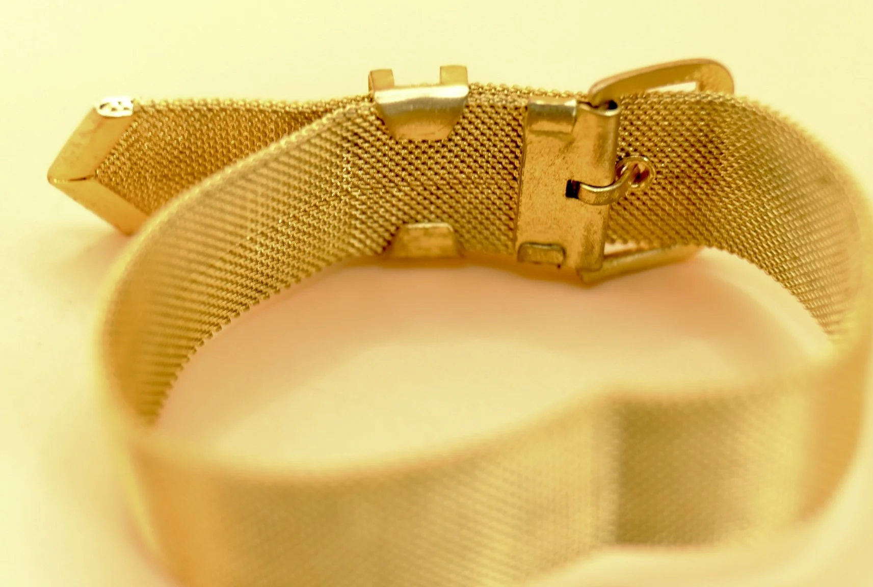 BVL1236-gold-tone-buckle-bracelet-inside.jpg