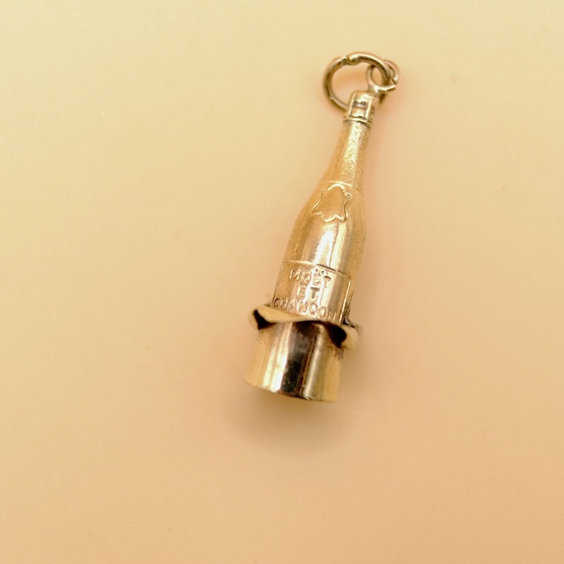 BVL1094-9ct-champagne-top-hat-charm.jpg