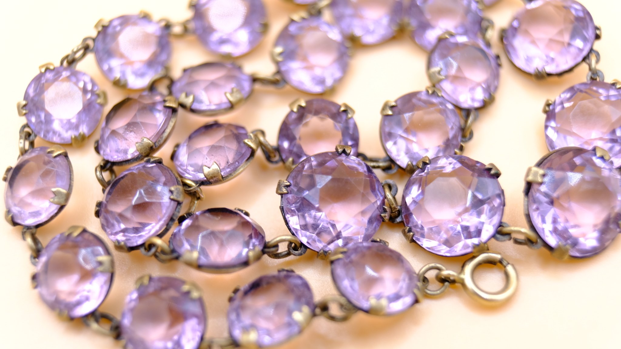 BVL1037-purple-rivière-necklace-close.JPG